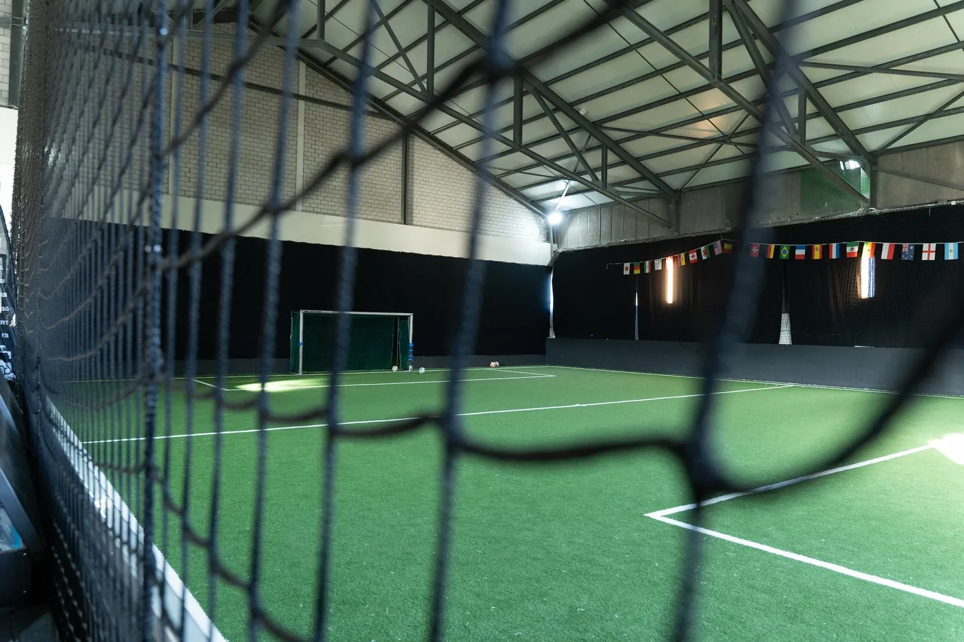 Indoor-Eventhalle Zürich mit Kunstrasen